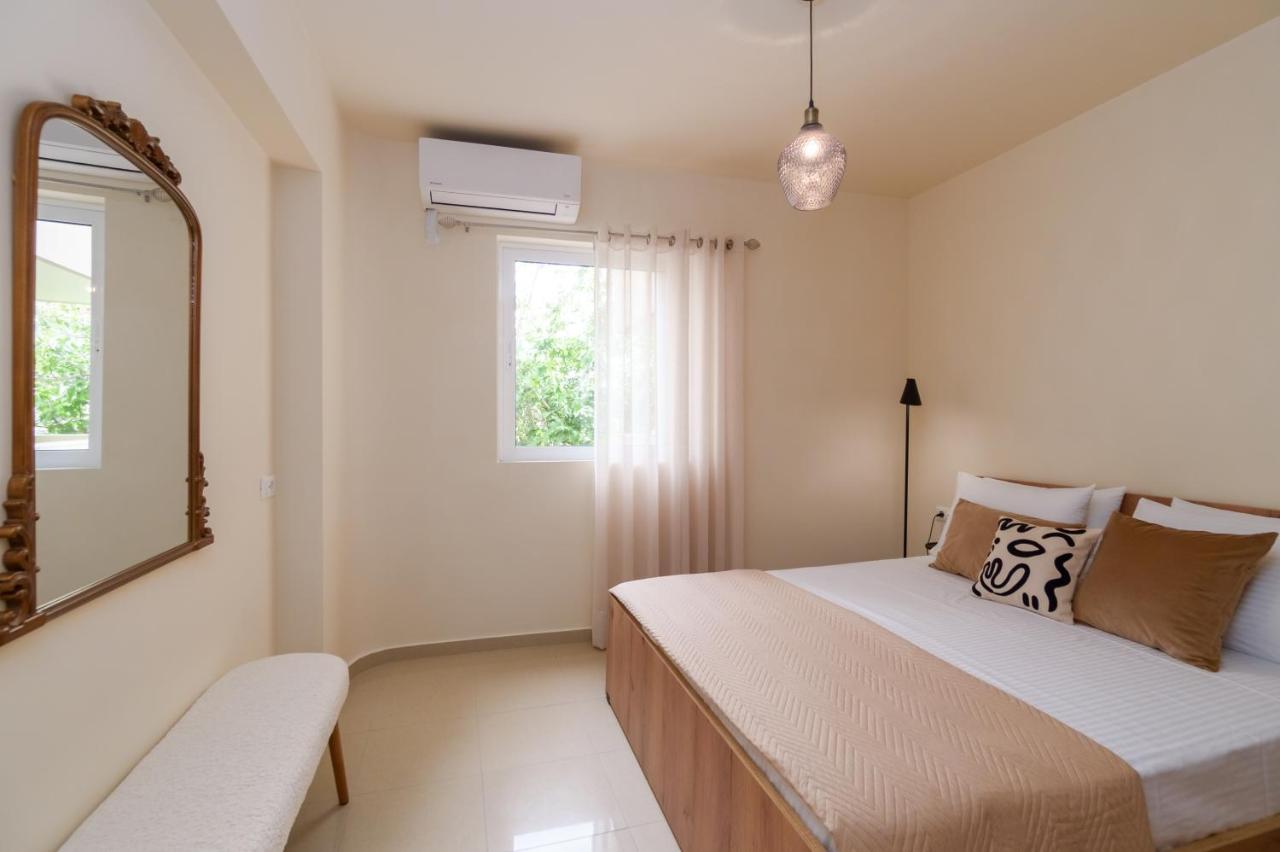 Oikies Luxury Apartments With Private Free Parking Area Ágios Nikólaos 외부 사진